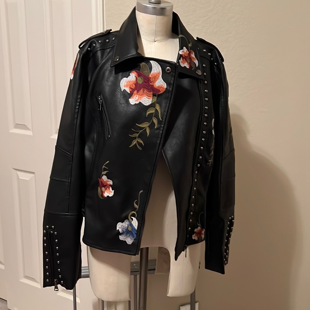Black floral bomber jacket NWOT
